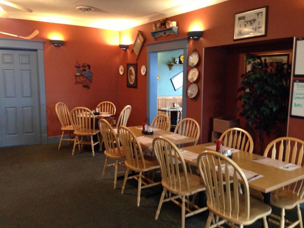 Settler'S Inn & Motel Plaster Rock Esterno foto